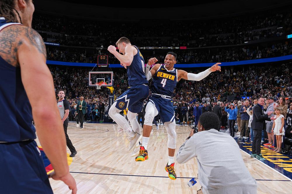 并且曾守卫 并且曾守卫